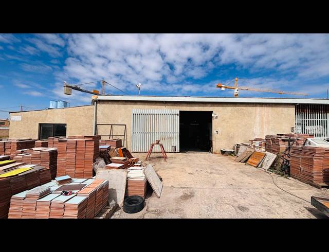 22,489M² INDUSTRIAL YARD TO LET IN CHAMDOR
